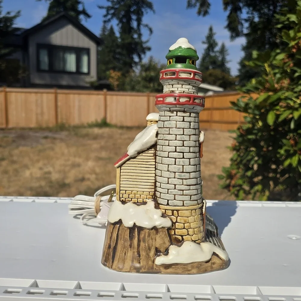 Vintage Lefton Holiday Winter Lighthouse Lamp Signed 1988 Hanpainted
